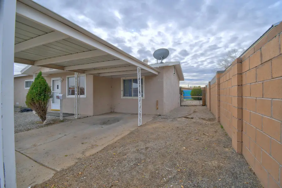 5728 Giomi Place Nw, Albuquerque, NM 87105 - Image #2
