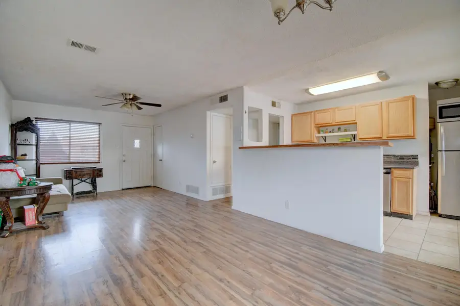5728 Giomi Place Nw, Albuquerque, NM 87105 - Image #3