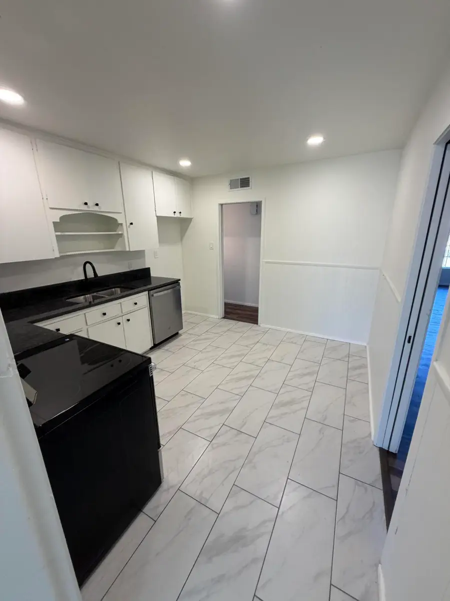 8906 Lexington Avenue Ne, Albuquerque, NM 87112 - Image #2