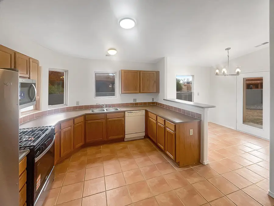 6920 Boca Negra Place Nw, Albuquerque, NM 87120 - Image #2