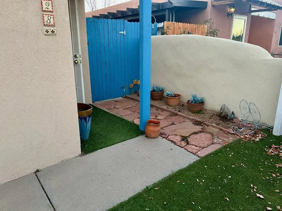 6028 Landry Avenue Nw, Albuquerque, NM 87120 - Image #3