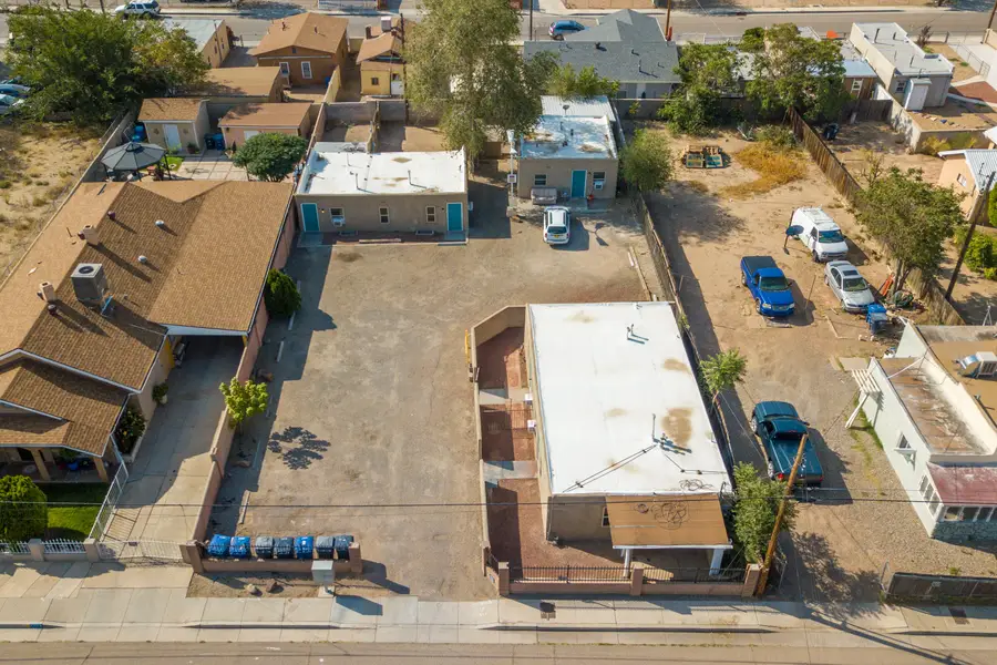 426 Towner Avenue Nw, Albuquerque, NM 87102 - Image #2