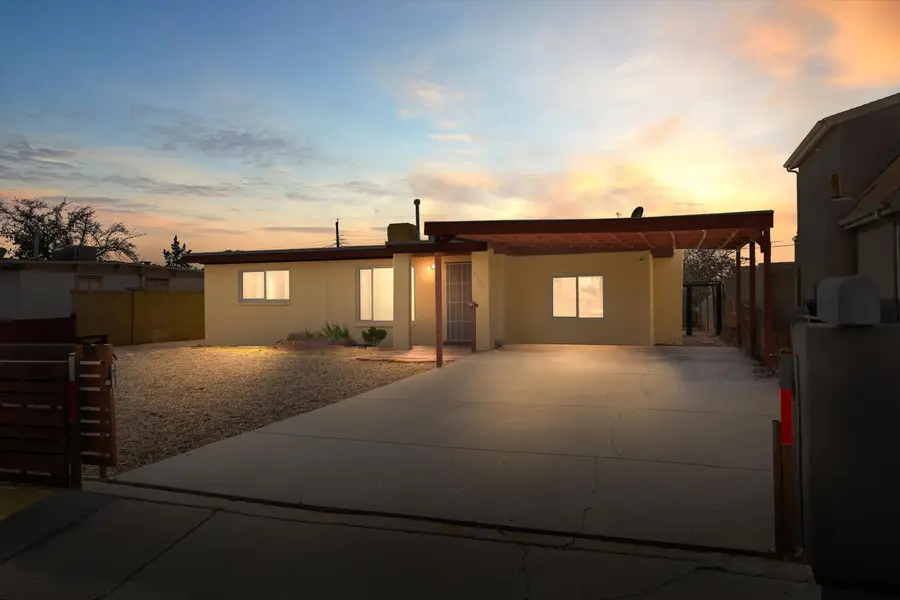 2733 Georgia Street Ne, Albuquerque, NM 87110 - Image #2