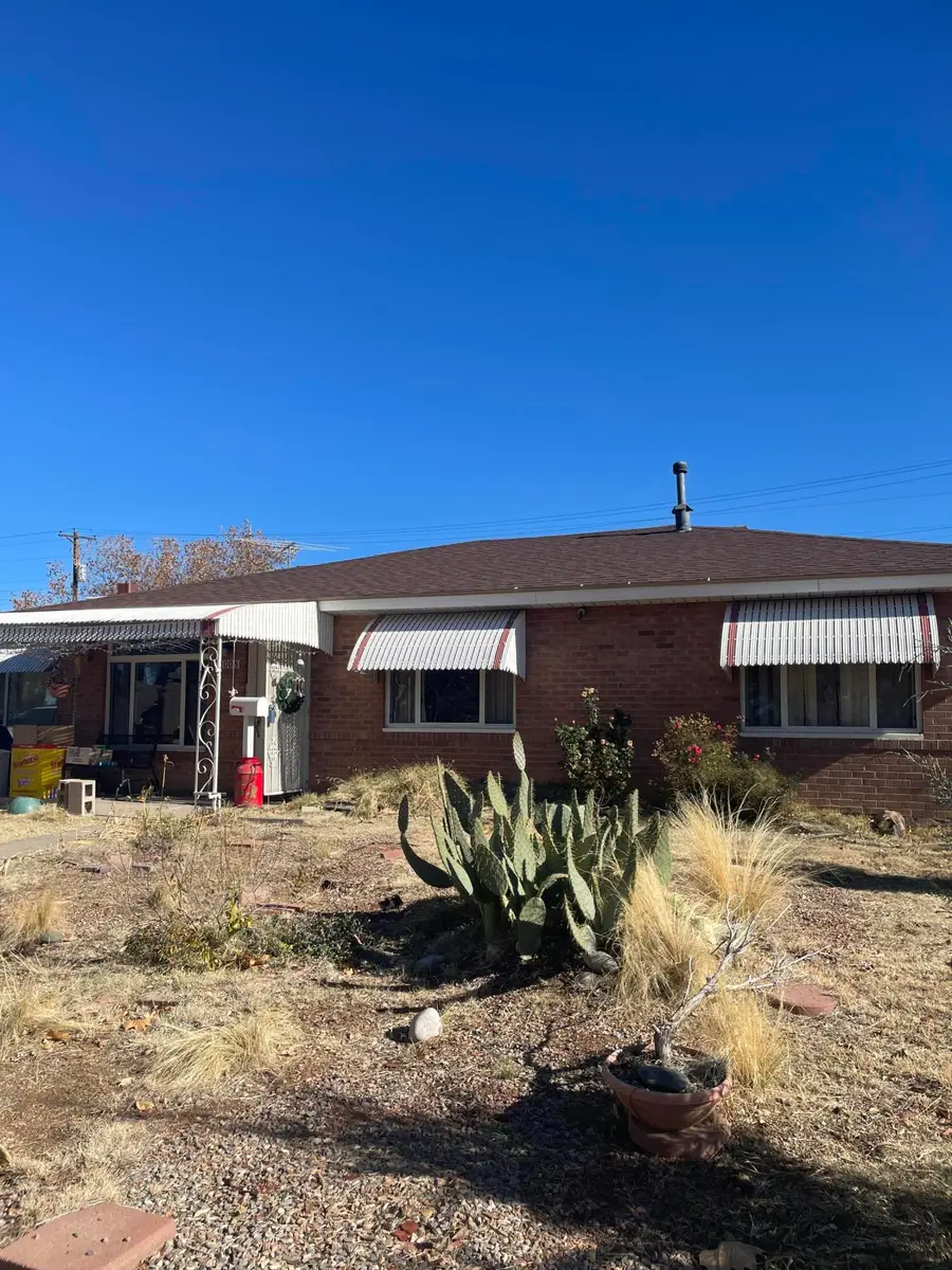 2008 Wisconsin Street Ne, Albuquerque, NM 87110 - Image #2