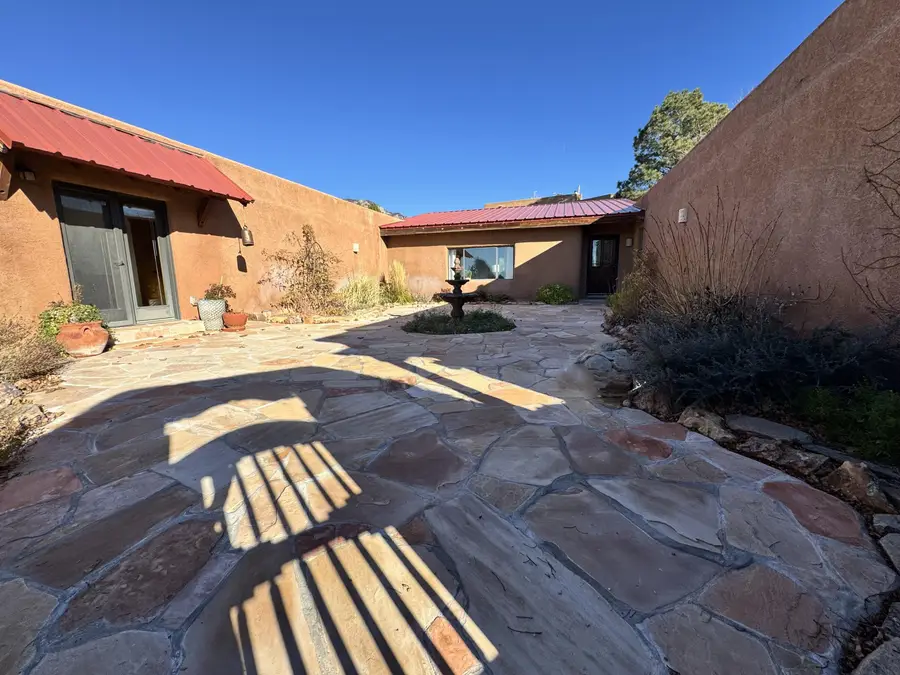 1405 San Rafael Place Ne, Albuquerque, NM 87122 - Image #2