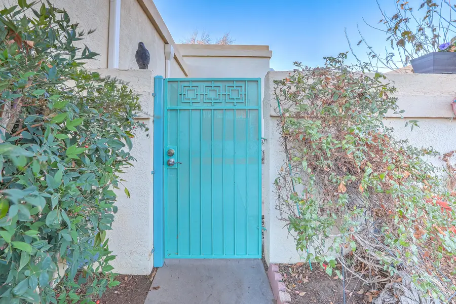 692 Lakeview Circle Se, Rio Rancho, NM 87124 - Image #2