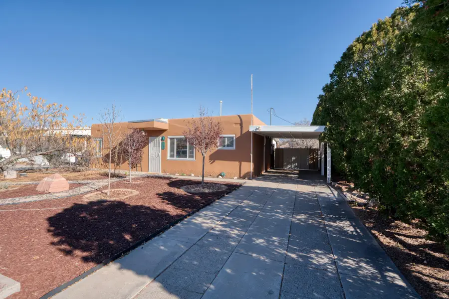 2724 Graceland Drive Ne, Albuquerque, NM 87110 - Image #2