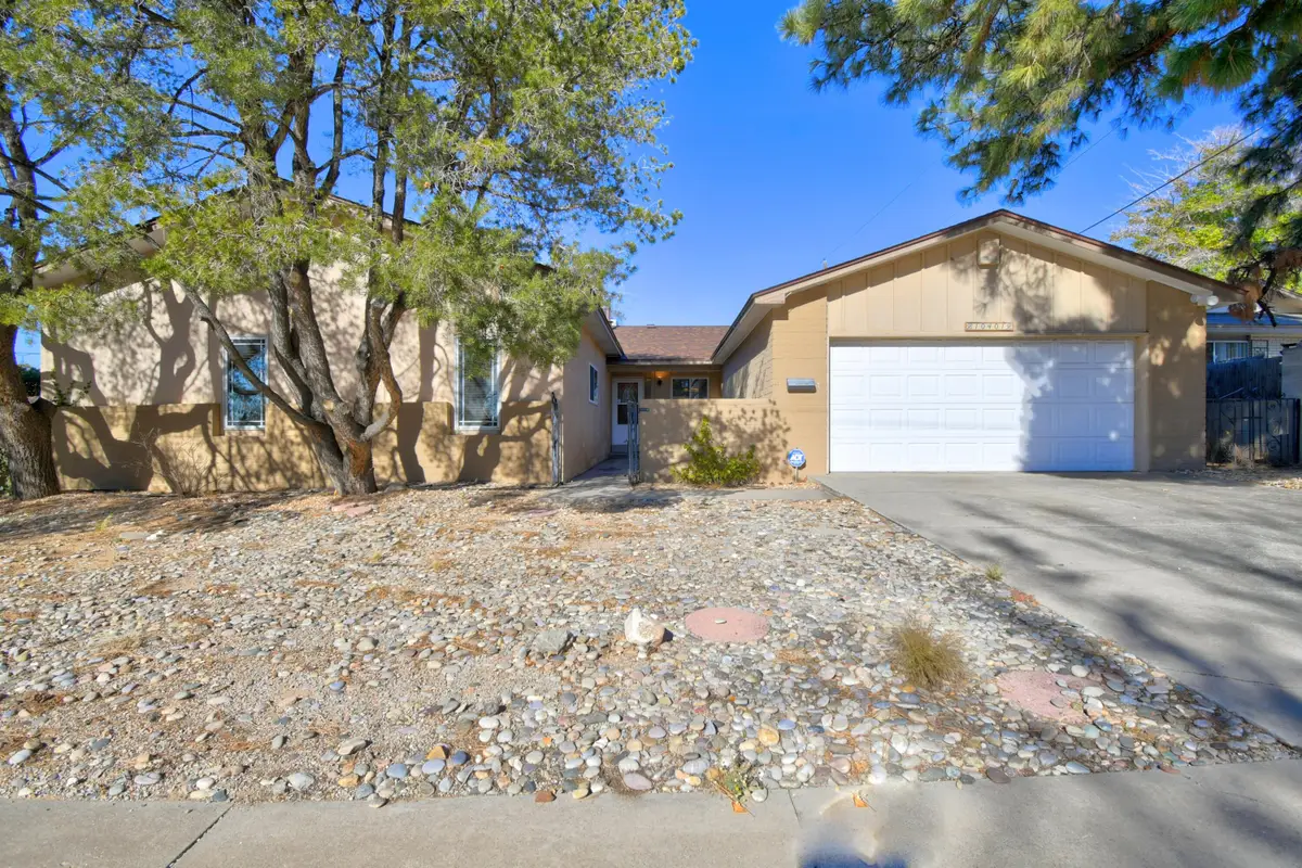 10401 Karen Avenue Ne, Albuquerque, NM 87111 - Image #1