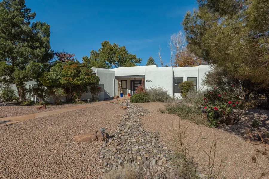 1409 Camino Ecuestre Nw, Albuquerque, NM 87107 - Image #2
