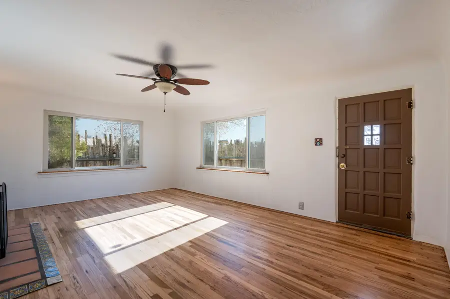 5023 5th Street Nw, Albuquerque, NM 87107 - Image #2