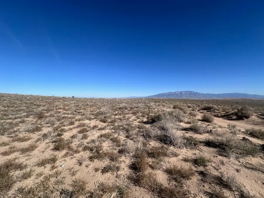 2006 Winchester Avenue Ne, Rio Rancho, NM 87144 - Image #2