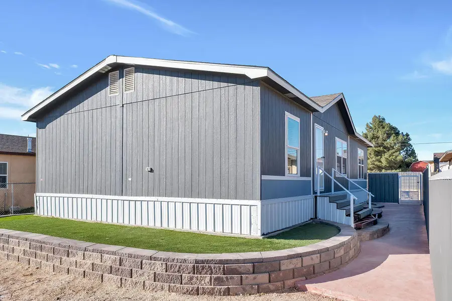 203 N 10th Street, Carlsbad, NM 88220 - Image #2