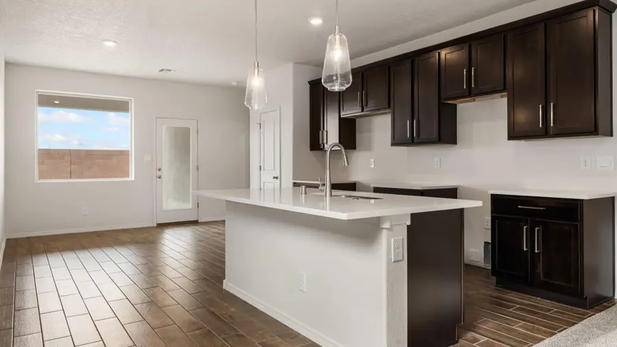 10544 Tinaja Way Sw, Albuquerque, NM 87121 - Image #2