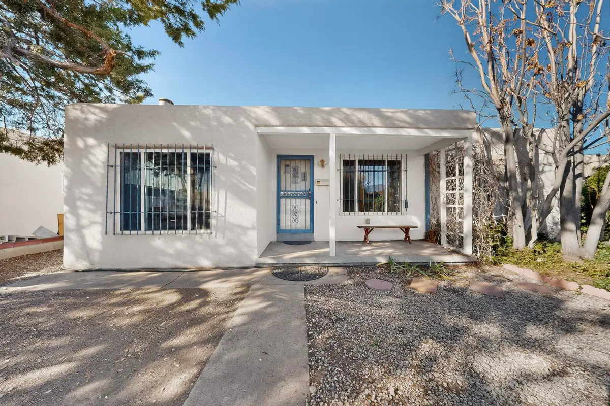 929 Palomas Drive Se, Albuquerque, NM 87108 - Image #1