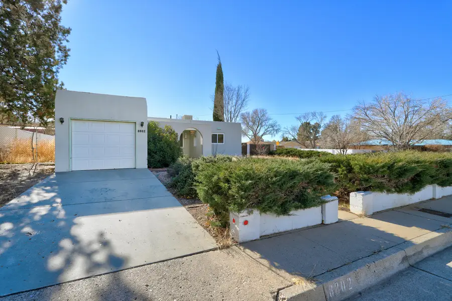 8802 Aztec Road Ne, Albuquerque, NM 87111 - Image #2