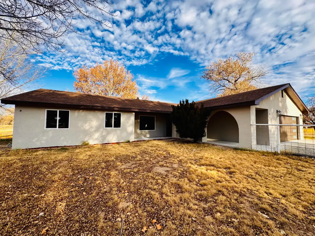 11 Avenida Alegre, Los Lunas, NM 87031 - Image #1