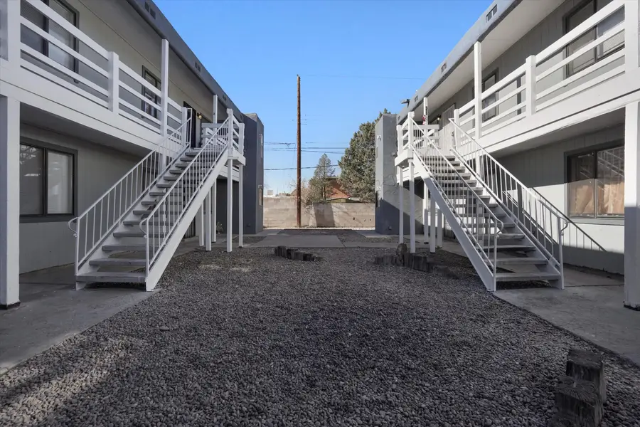 305 Grove Street Ne, Albuquerque, NM 87108 - Image #3
