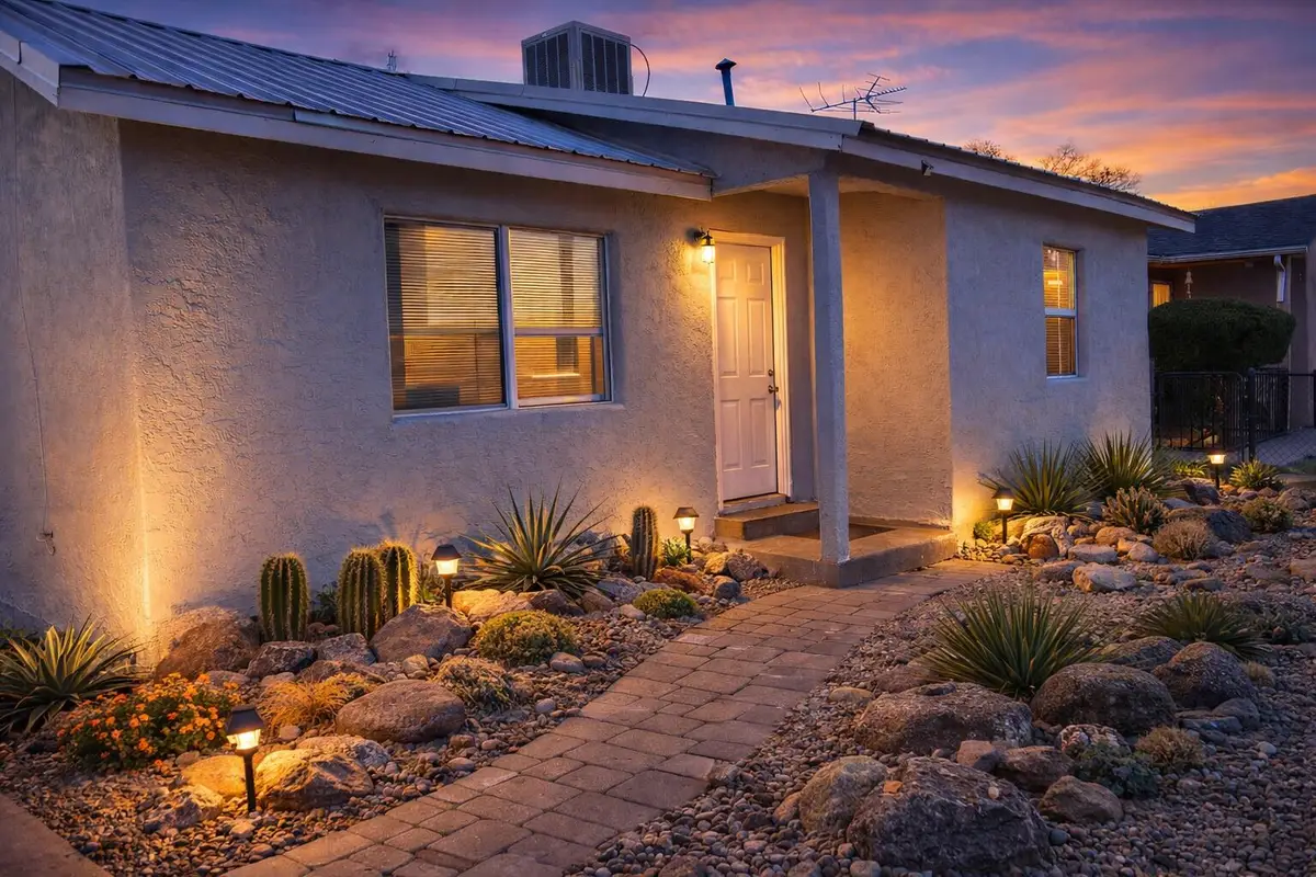 1011 W Castillo Avenue, Belen, NM 87002 - #1