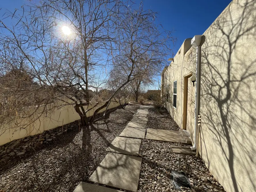 5201 Purcell Drive Ne, Albuquerque, NM 87111 - Image #3