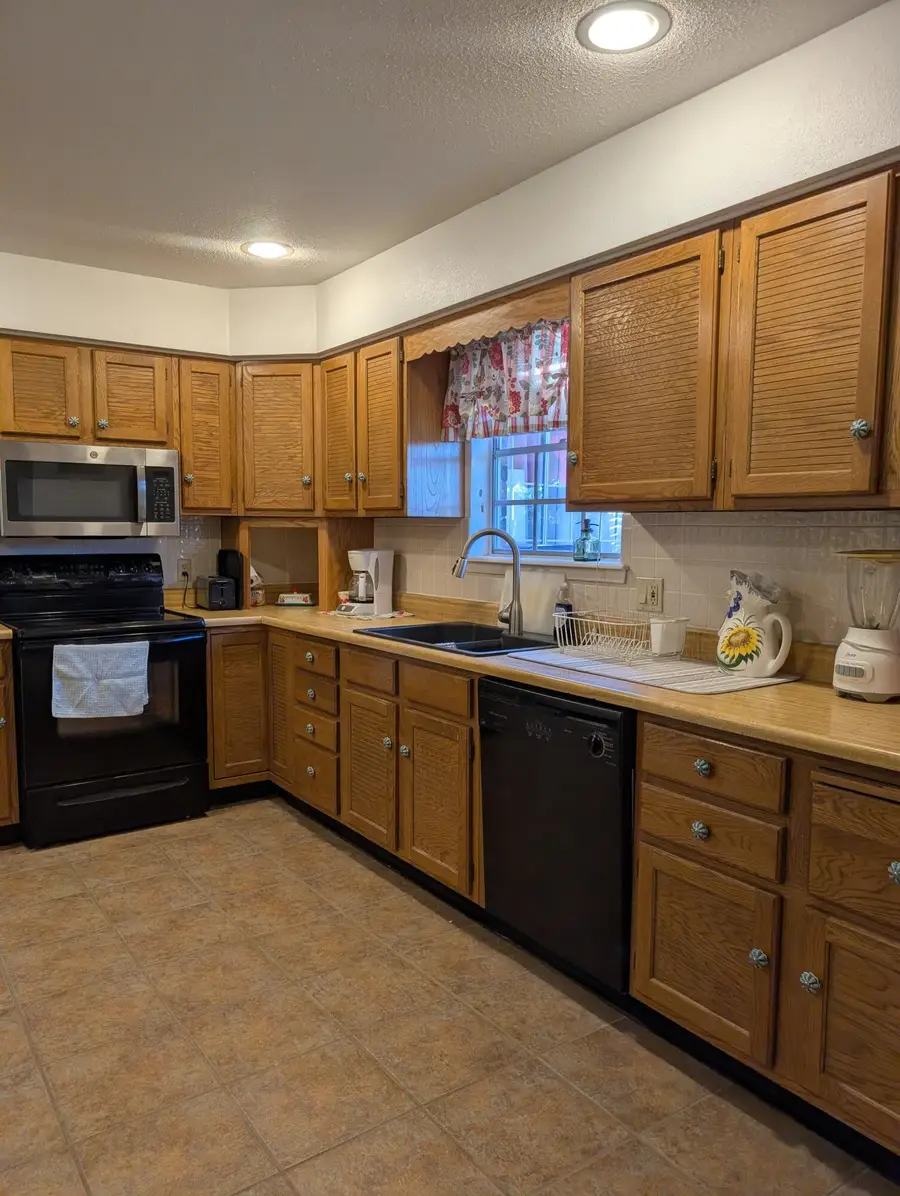 920 N Foch Street, Truth Or Consequences, NM 87901 - Image #2