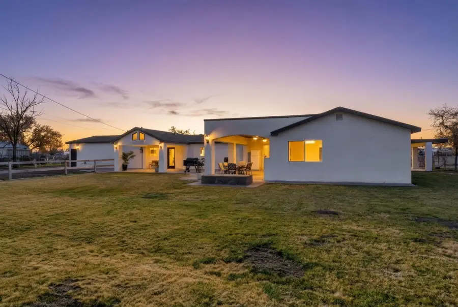 5726 Wood Road Sw, Albuquerque, NM 87105 - Image #2