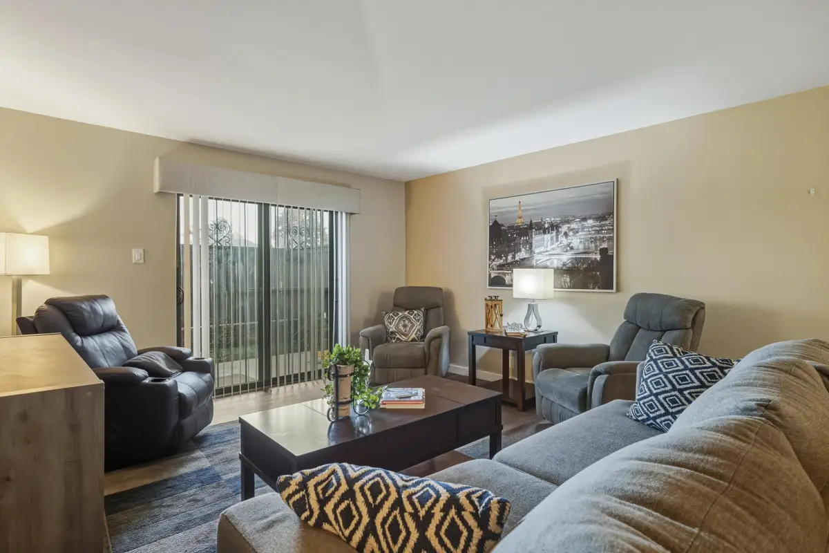 1601 Pennsylvania Street Ne #Y3, Albuquerque, NM 87110 - Image #1