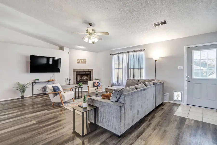 9964 Cardinal Street Nw, Albuquerque, NM 87114 - Image #3