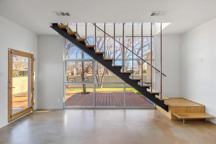 912 Hermosa Drive Ne, Albuquerque, NM 87110 - Image #2