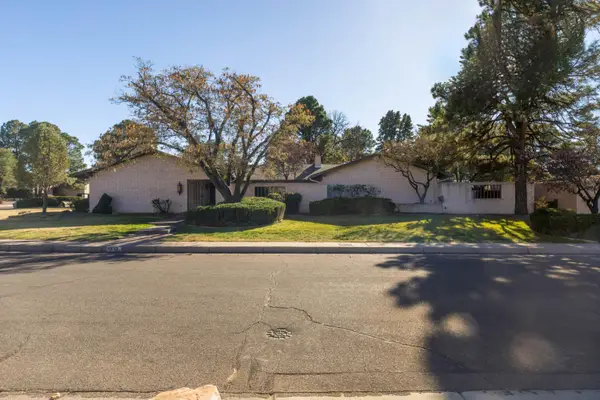 8632 La Sala Del Norte Ne, Albuquerque, NM 87111