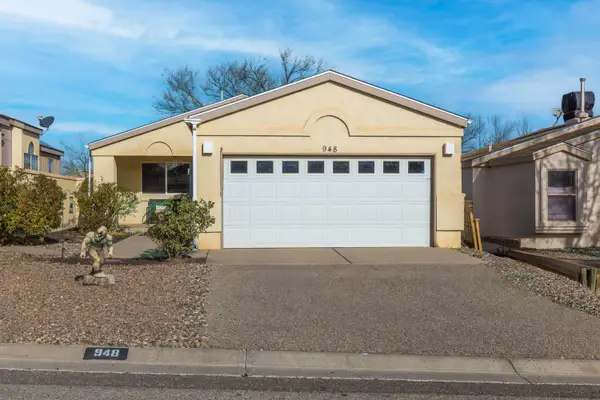 948 Charles Drive Ne, Rio Rancho, NM 87144
