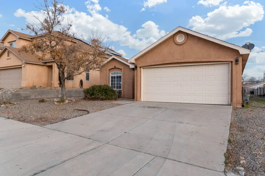 6847 Calle Cielo Avenue Sw, Albuquerque, NM 87121 - Image #2