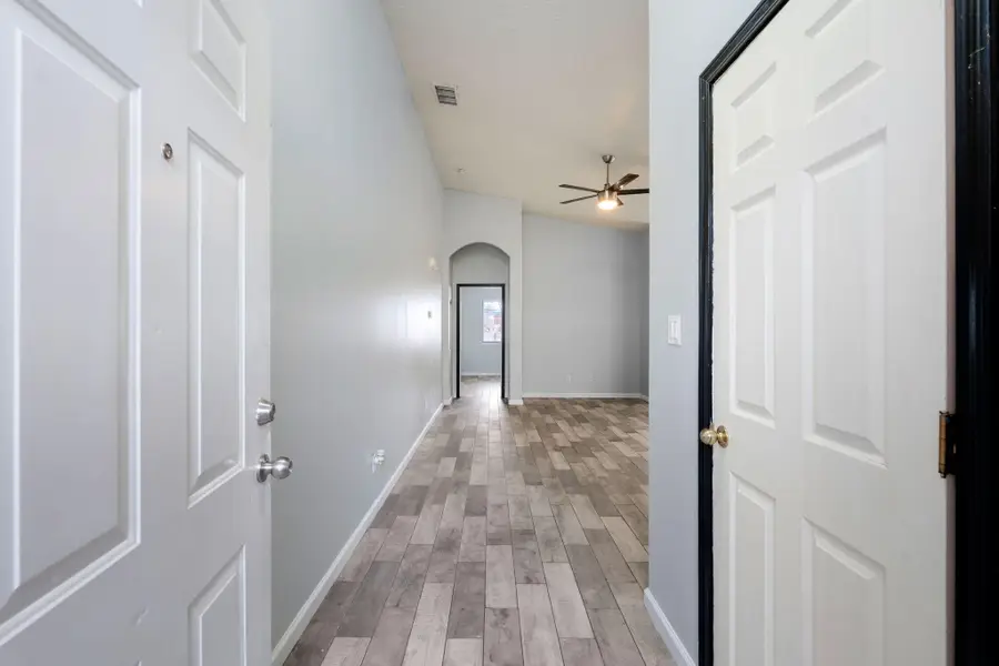 6847 Calle Cielo Avenue Sw, Albuquerque, NM 87121 - Image #3