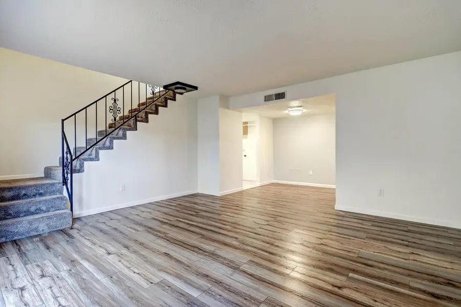 8333 Comanche Road Ne #APT 2C, Albuquerque, NM 87110 - Image #3