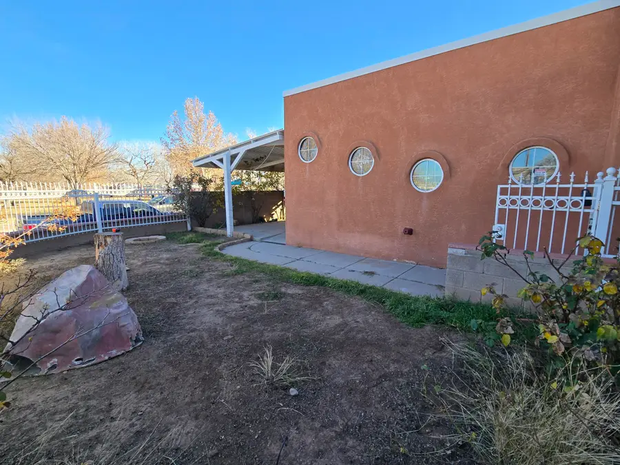 6700 Ivy Place Sw, Albuquerque, NM 87121 - Image #2