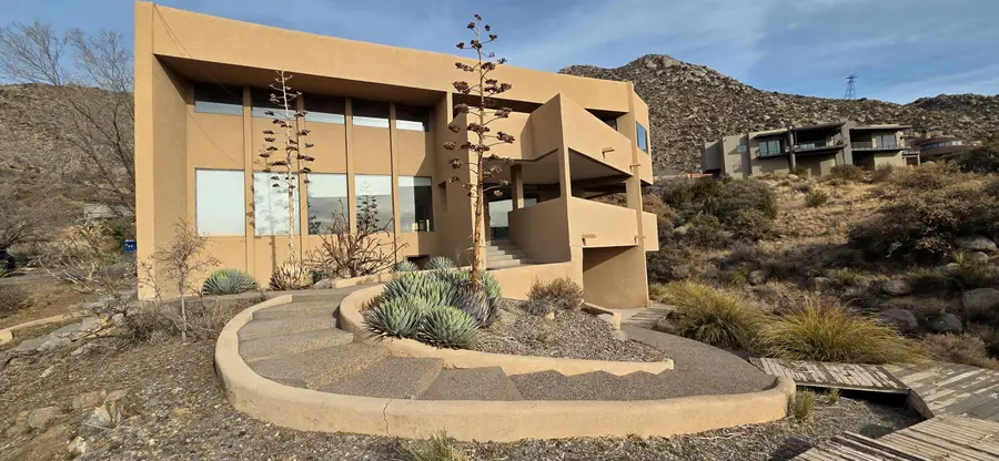 34 Sandia Heights Drive Ne, Albuquerque, NM 87122 - Image #2