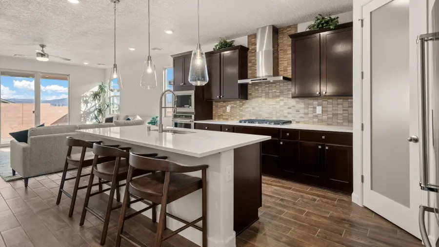 6703 Clayton Drive Ne, Rio Rancho, NM 87144 - Image #3