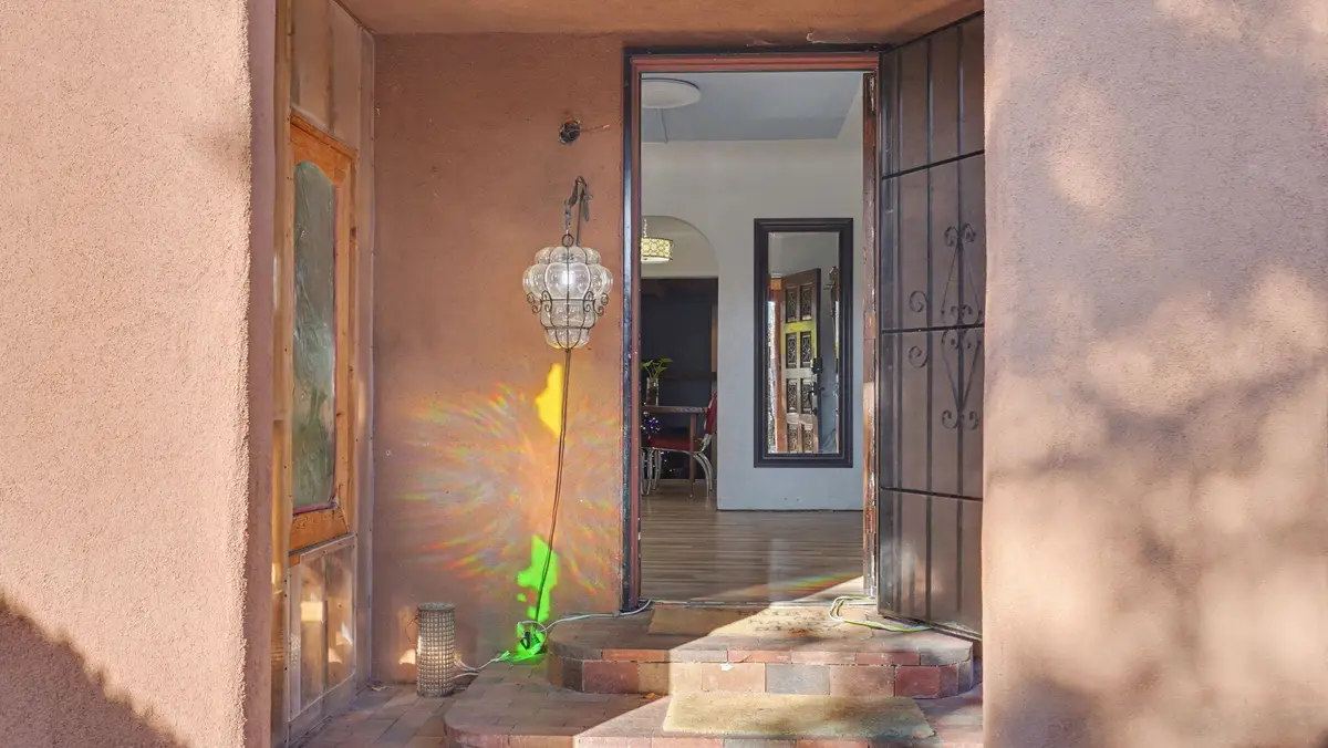 137 Carlito Road Nw, Albuquerque, NM 87107 - Image #1