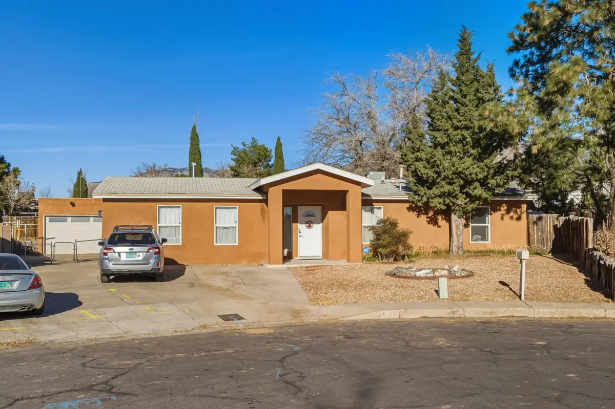 624 Figueroa Street Ne, Albuquerque, NM 87123 - Image #1