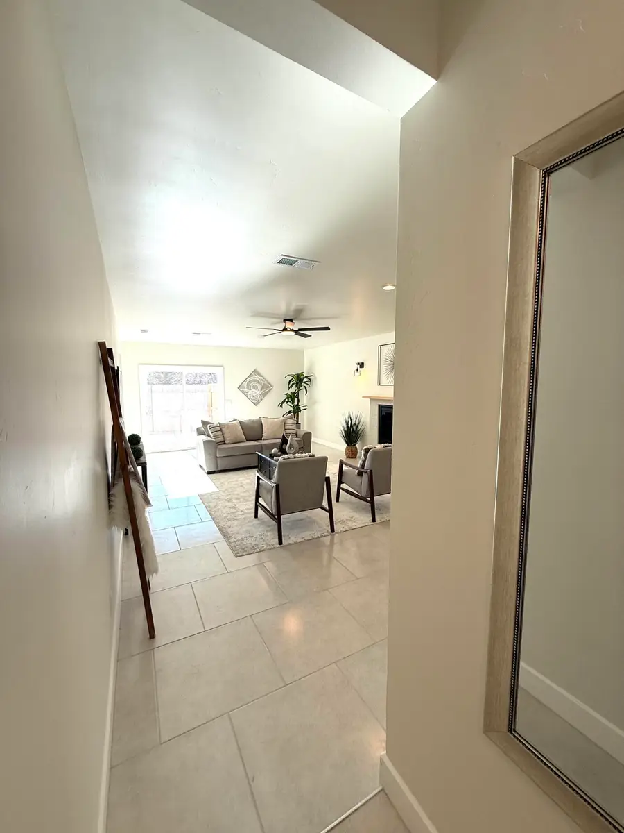 2932 Floral Road Nw, Albuquerque, NM 87104 - Image #3