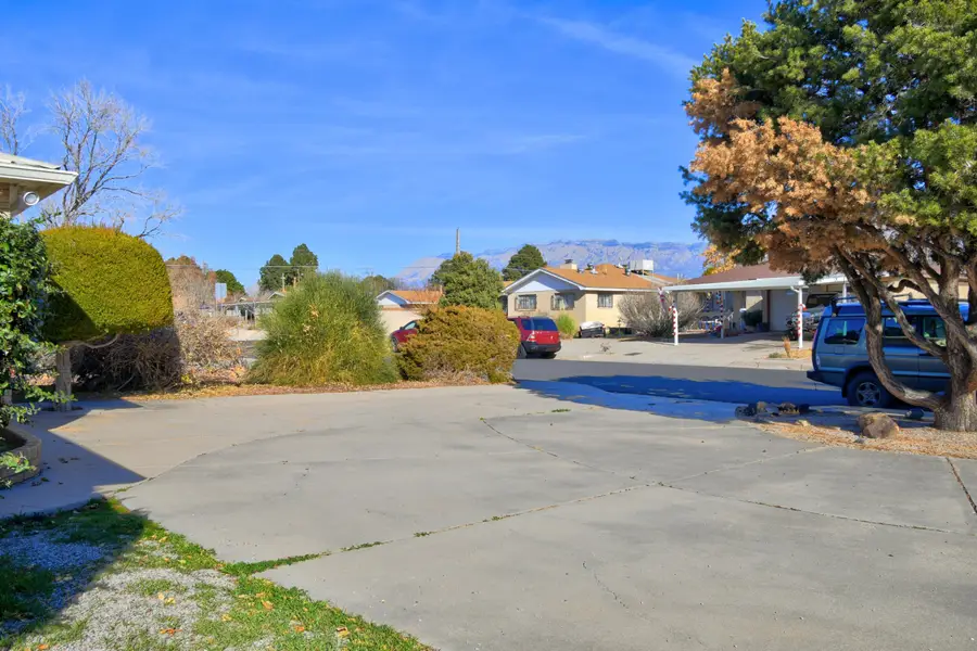 2729 Chama Street Ne, Albuquerque, NM 87110 - Image #2