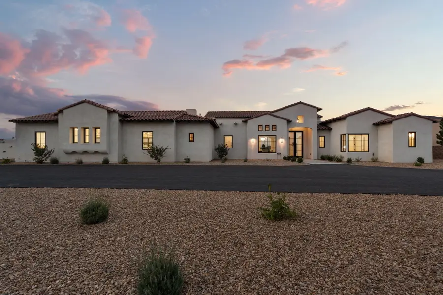 8601 Beverly Hills Avenue Ne, Albuquerque, NM 87122 - #2