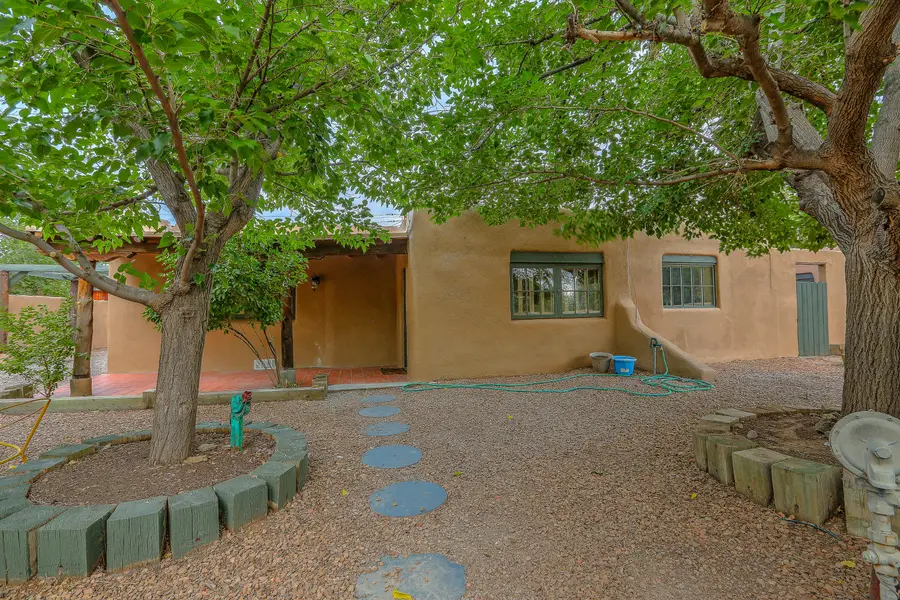 616 17th Street Nw, Albuquerque, NM 87104 - #2