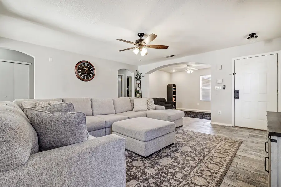 7924 Tiffany Road Sw, Albuquerque, NM 87121 - Image #2