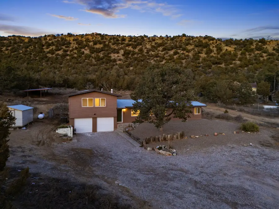 145 Rincon Lp Road, Tijeras, NM 87059 - Image #2