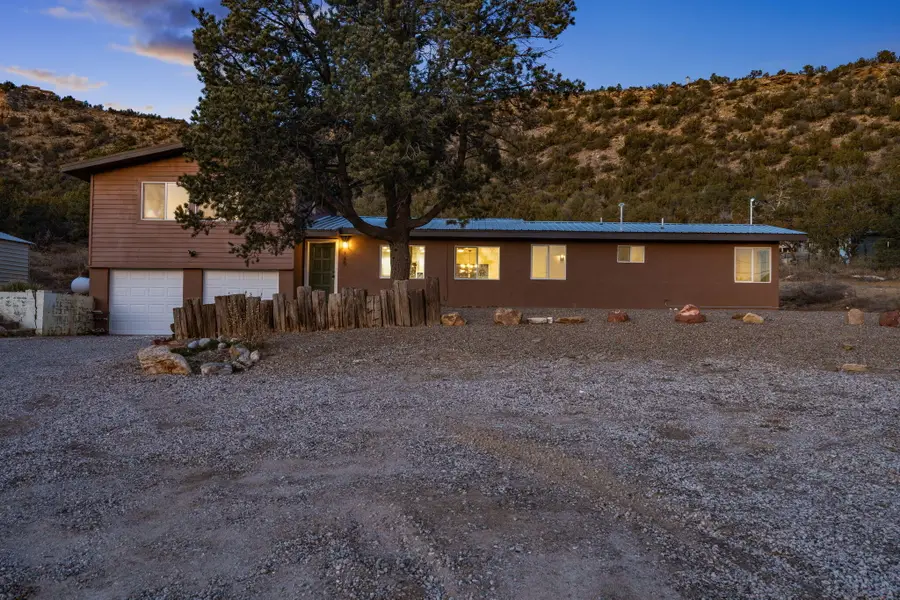 145 Rincon Lp Road, Tijeras, NM 87059 - Image #3