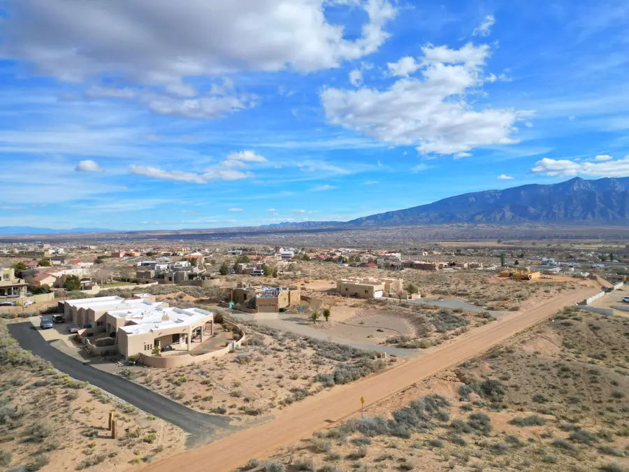 6608 Milpa Alta Road Ne, Rio Rancho, NM 87144 - Image #2