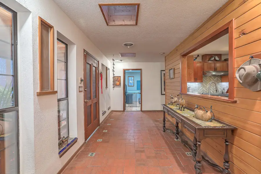 707 Walden Road, Corrales, NM 87048 - Image #3