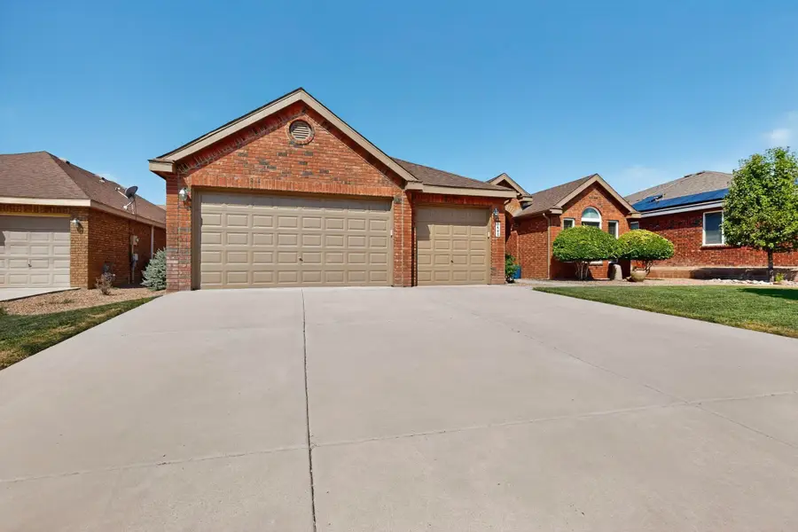 1605 Corte Castellana Ne, Rio Rancho, NM 87124 - Image #2