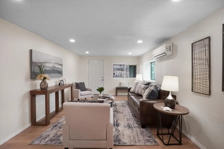 226 Kathryn Avenue Se, Albuquerque, NM 87102 - Image #3