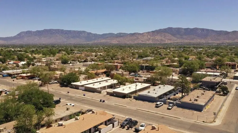 308 Charleston Street Ne, Albuquerque, NM 87108 - #2